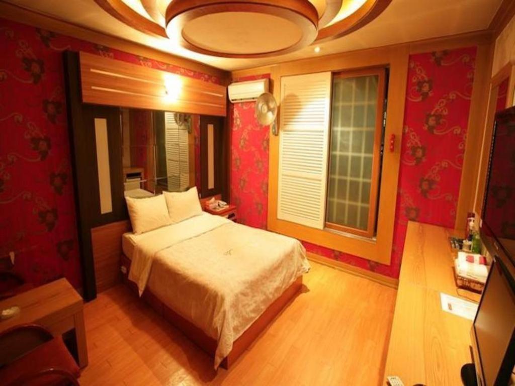 Valentine Hotel Kojang Kültér fotó