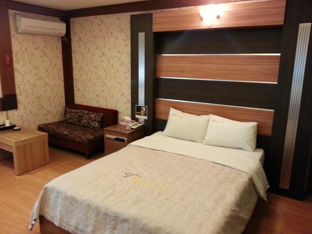 Valentine Hotel Kojang Kültér fotó