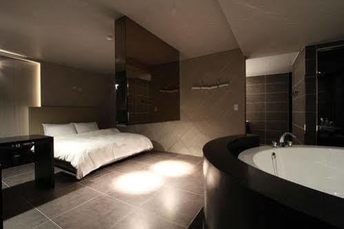 Valentine Hotel Kojang Kültér fotó
